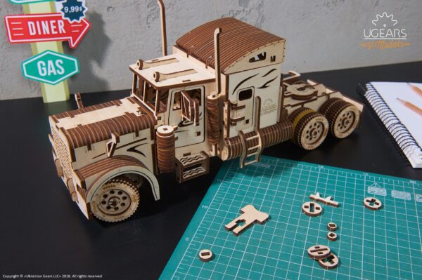 UGEARS HEAVY BOY TRUCK VM-03 - Image 3