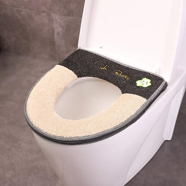 Winter Plush Soft Toilet Seat Cover With Handle - Image 6